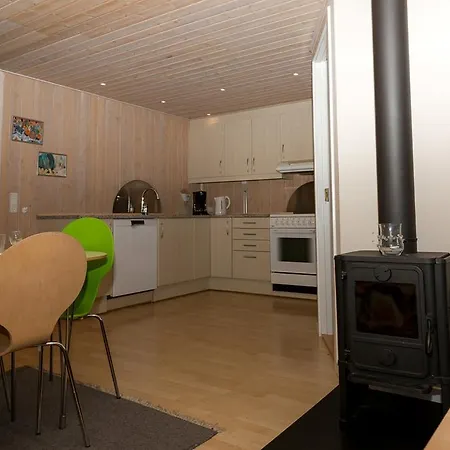 Aerenpris Holiday House בית נופש