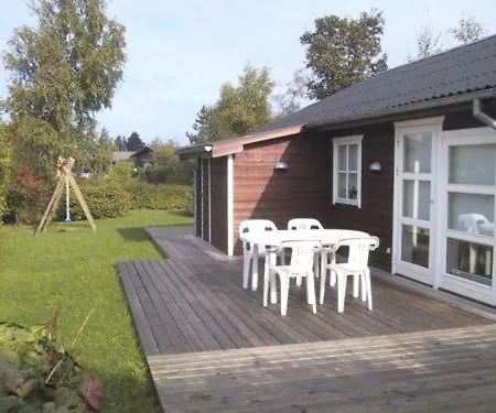 Aerenpris Holiday House בית נופש *